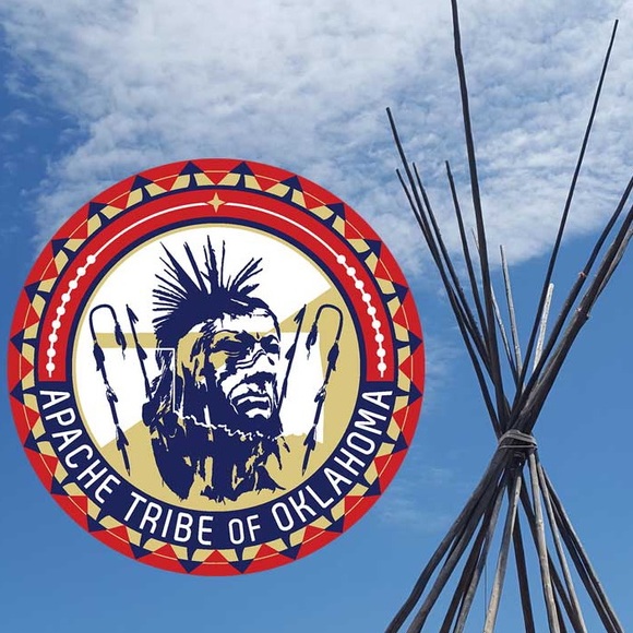 AH-HO (thank you) for taking a look at my closet! - Picture 2 of 6